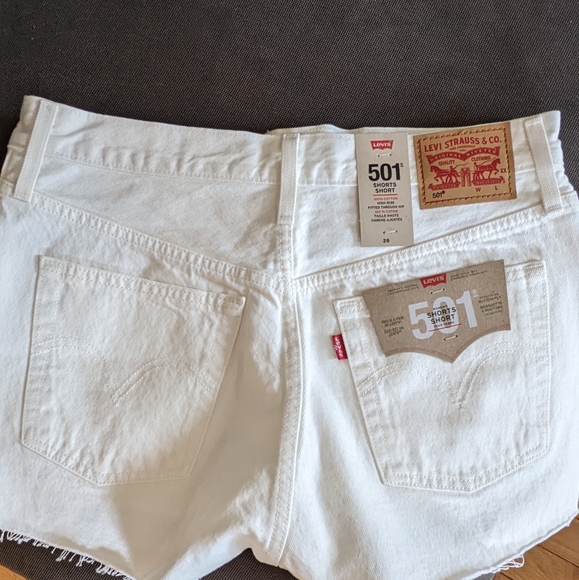 Levi's shorts - Picture 2 of 3